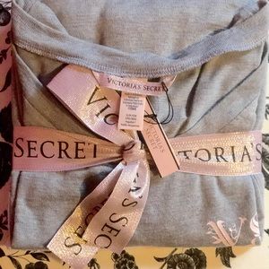 Victoria’s Secret pajama set!!! Top and bottom